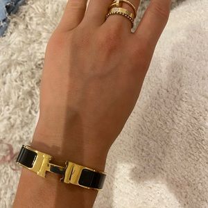 H bracelet fake